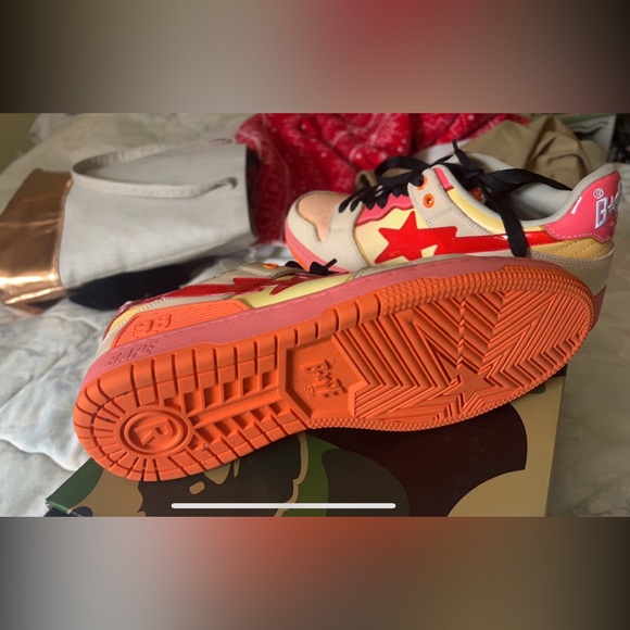 WORN TWICE AUTHETIC BAPE SHOES - Picture 2 of 11